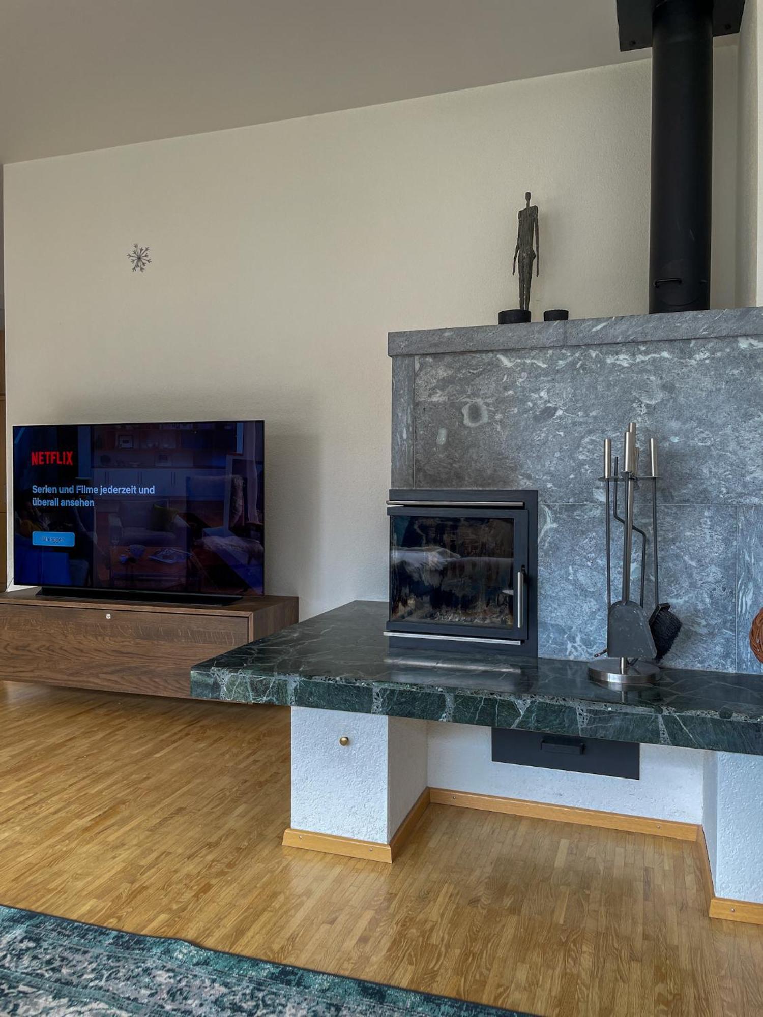 Top Modernes Apartment Im Herzen Von Andermatt Balkon & Bergblick Exterior foto