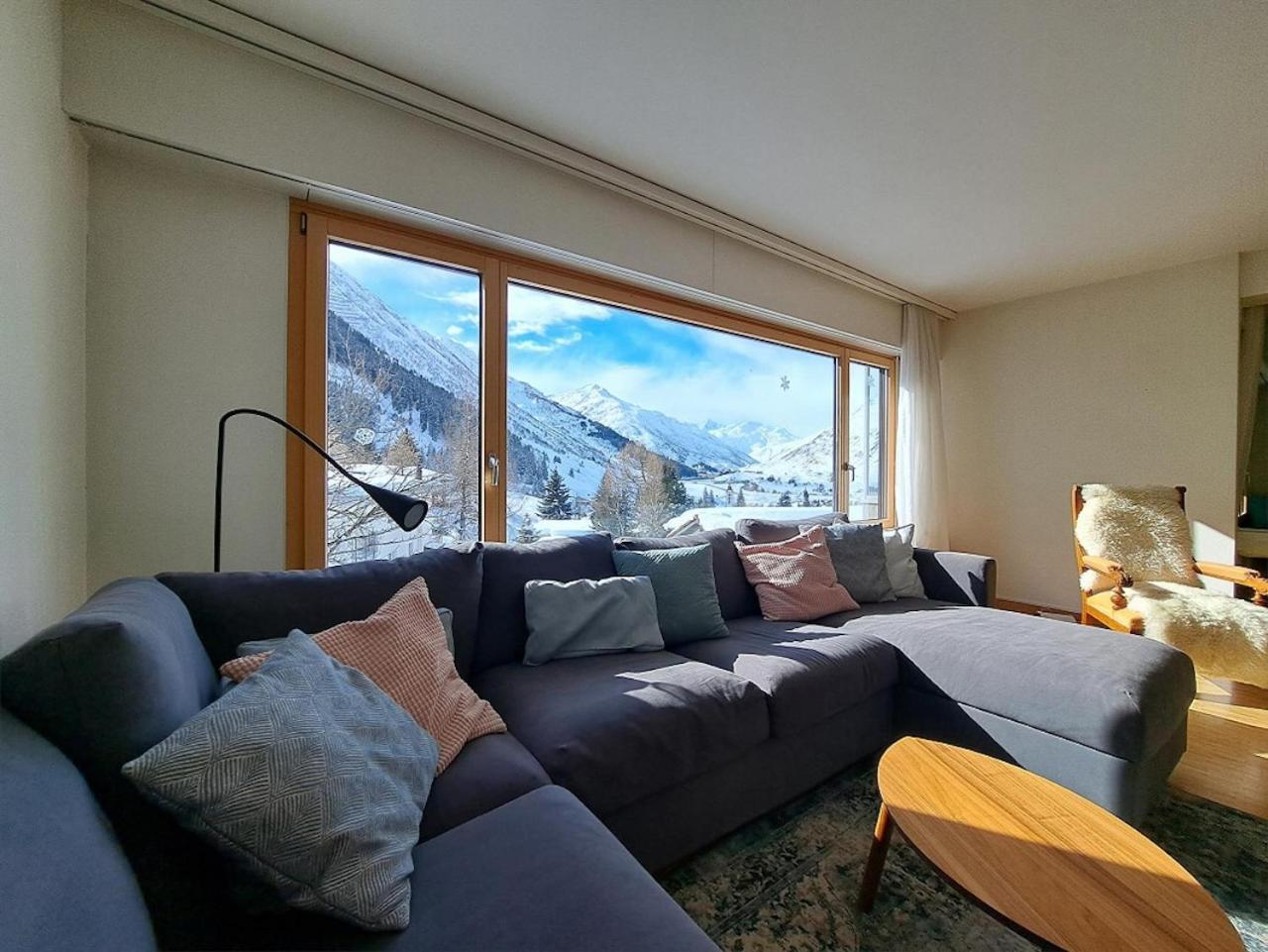 Top Modernes Apartment Im Herzen Von Andermatt Balkon & Bergblick Exterior foto
